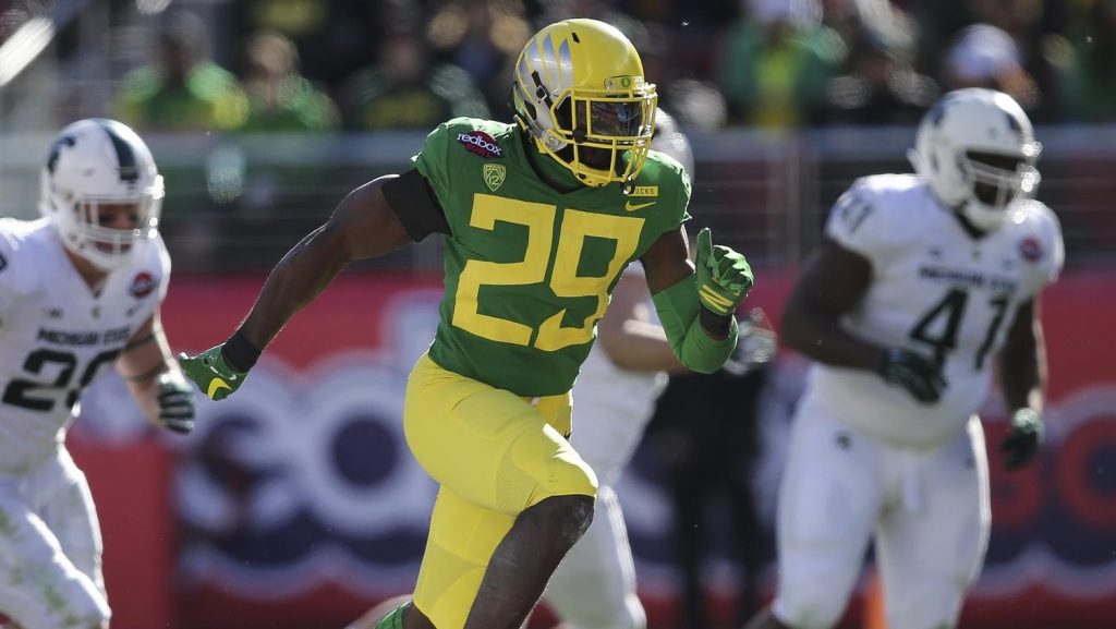 What Adrian Jackson's season-ending injury means for Oregon
